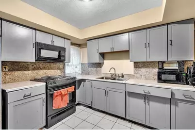 3400 NW 39th Ave, Lauderdale Lakes, FL 33309 - Photo 15