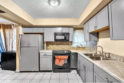 3400 NW 39th Ave, Lauderdale Lakes, FL 33309 - Photo 17