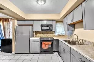 3400 NW 39th Ave, Lauderdale Lakes, FL 33309 - Photo 17