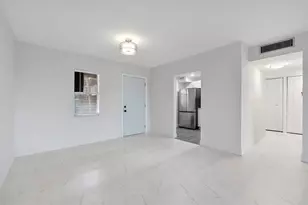 2840 Somerset Dr, Lauderdale Lakes, FL 33311 - Photo 9