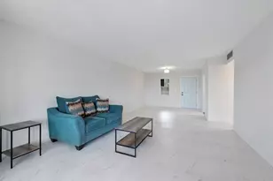 2840 Somerset Dr, Lauderdale Lakes, FL 33311 - Photo 7