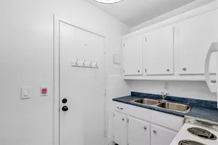 6263 NE 19th Ave, Fort Lauderdale, FL 33308 - Photo 15