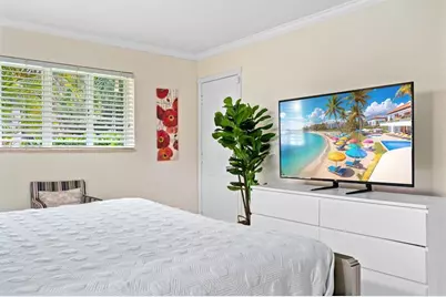 2757 NE 14th Ave, Wilton Manors, FL 33334 - Photo 17