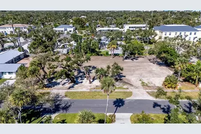 641  Azalea, Vero Beach, FL 32963 - Photo 3