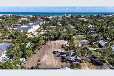 641  Azalea, Vero Beach, FL 32963 - Photo 7