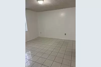 10000 NW 80th Ct, Unit #2163, Hialeah Gardens, FL 33016 - Photo 7