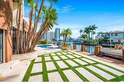 2626  Castilla Isle, Fort Lauderdale, FL 33301 - Photo 13