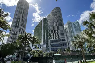 1750 N Bayshore Dr, Miami, FL 33132 - Photo 25