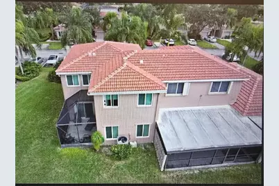 1741 SW 109th Ter, Davie, FL 33324 - Photo 9