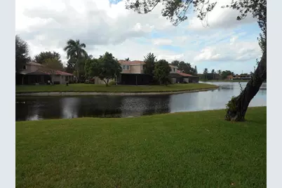 1741 SW 109th Ter, Davie, FL 33324 - Photo 5