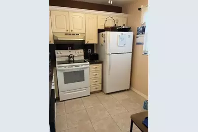 314 SE 10th St, Unit #305, Dania Beach, FL 33004 - Photo 9