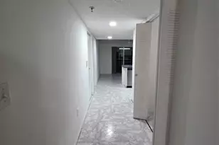 9470 Tangerine Pl, Davie, FL 33324 - Photo 11