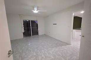 9470 Tangerine Pl, Davie, FL 33324 - Photo 17