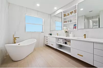 2001  Meadows Dr, Davie, FL 33324 - Photo 17