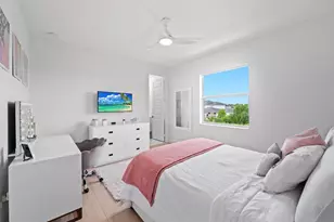 2001 Meadows Dr, Davie, FL 33324 - Photo 21