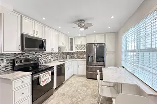 3505 Oaks Way, Pompano Beach, FL 33069 - Photo 3