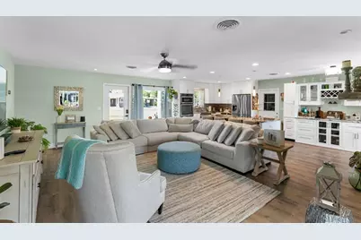 1310 SW 57th Ave, Plantation, FL 33317 - Photo 5