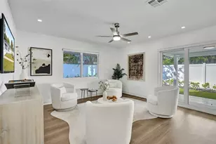 699 NE 70th St, Boca Raton, FL 33487 - Photo 25