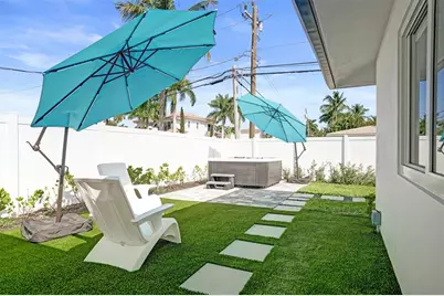 699 NE 70th St, Boca Raton, FL 33487 - Photo 51