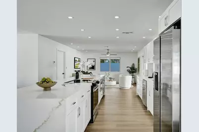 699 NE 70th St, Boca Raton, FL 33487 - Photo 15