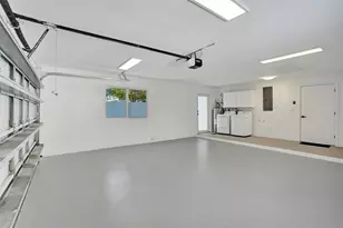 699 NE 70th St, Boca Raton, FL 33487 - Photo 45