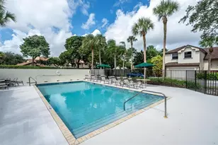 151 SW 95 Terrace, Pembroke Pines, FL 33025 - Photo 3