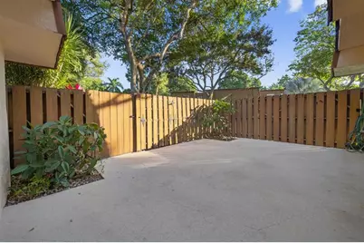 9110 SW 22nd Ct, Unit #D-4, Davie, FL 33324 - Photo 3