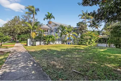 1018 SE 13th Ter, Fort Lauderdale, FL 33316 - Photo 5