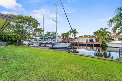 909  Guava Isle, Fort Lauderdale, FL 33315 - Photo 3