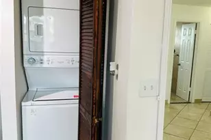 10046 Winding Lake Rd, Sunrise, FL 33351 - Photo 3