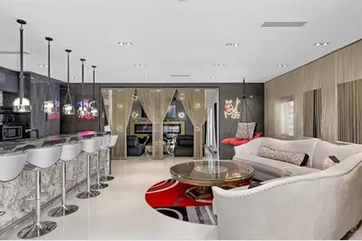 3021  Riomar St., Fort Lauderdale, FL 33304 - Photo 3