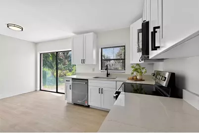 115 N 11th St, Lantana, FL 33462 - Photo 15