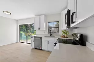 115 N 11th St, Lantana, FL 33462 - Photo 15