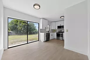 115 N 11th St, Lantana, FL 33462 - Photo 9