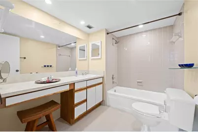 3300 W Rolling Hills Cir, Unit #610, Davie, FL 33328 - Photo 7