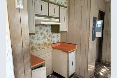 2129 NW 59th St, Miami, FL 33142 - Photo 9