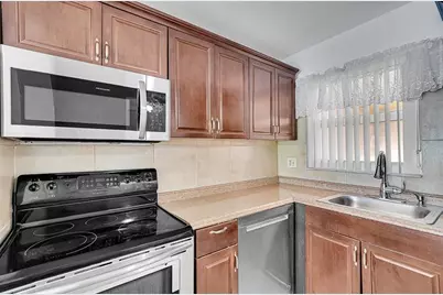 2851 E Sunrise Lakes Dr, Unit #307, Sunrise, FL 33322 - Photo 9