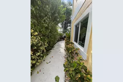 1948 NE 2nd Street, Deerfield Beach, FL 33441 - Photo 23