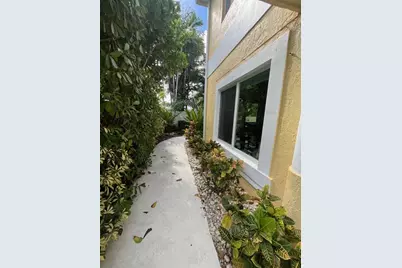 1948 NE 2nd Street, Deerfield Beach, FL 33441 - Photo 25