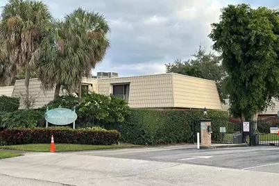 1700  Embassy Dr, Unit #504, West Palm Beach, FL 33401 - Photo 33