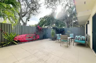 1700 Embassy Dr Unit, West Palm Beach, FL 33401 - Photo 27