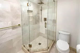 4800 Bayview Dr, Fort Lauderdale, FL 33308 - Photo 13