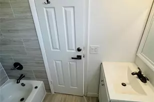 8657 SW 5th St, Pembroke Pines, FL 33025 - Photo 13