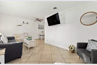 413-415 SE 23rd St, Fort Lauderdale, FL 33316 - Photo 13