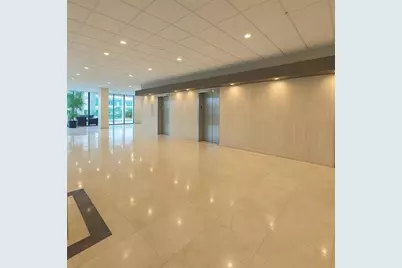 400  Kings Point Dr, Unit #422, Sunny Isles Beach, FL 33160 - Photo 7