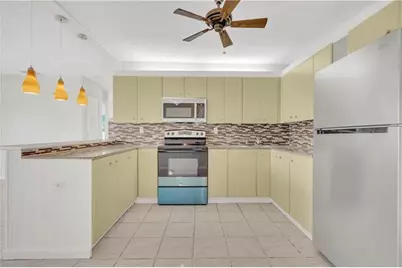 2708 NW 52nd St, Tamarac, FL 33309 - Photo 3