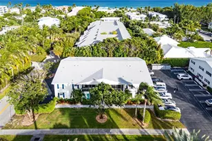 301 Venetian Dr, Delray Beach, FL 33483 - Photo 33