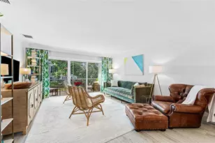 301 Venetian Dr, Delray Beach, FL 33483 - Photo 17