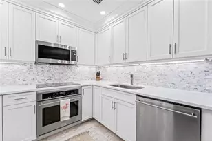 301 Venetian Dr, Delray Beach, FL 33483 - Photo 15