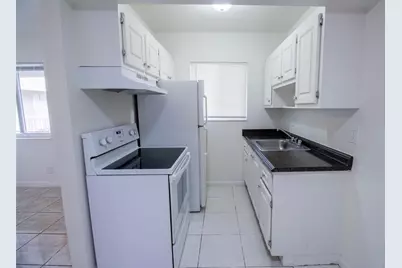 1727  Liberty Street, Unit #13, Hollywood, FL 33020 - Photo 3